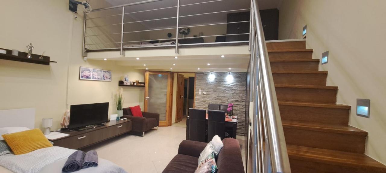 Szandi Belvarosi Apartman Szeged Buitenkant foto