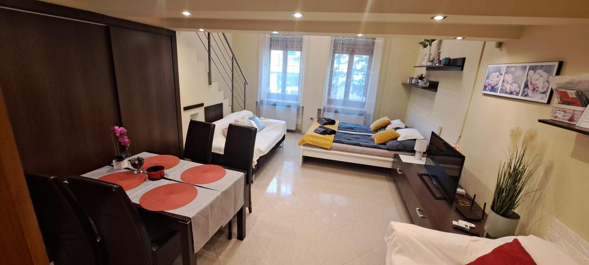 Szandi Belvarosi Apartman Szeged Buitenkant foto